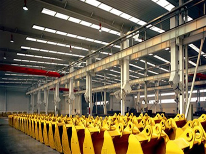 汉中徐工集团挖掘机装配车间